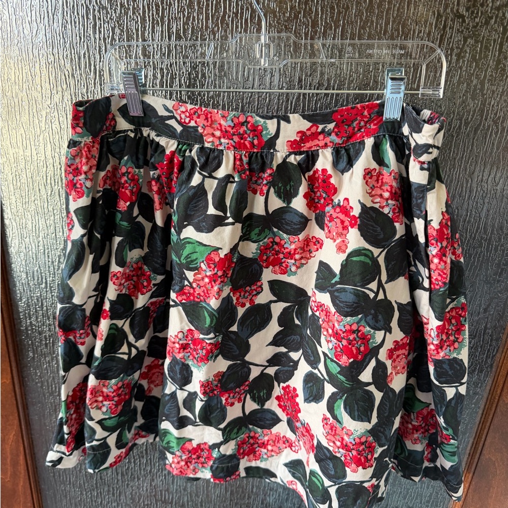 Boden Size 12US Elegant Red Floral A-Line Skirt  ❤️🌿
